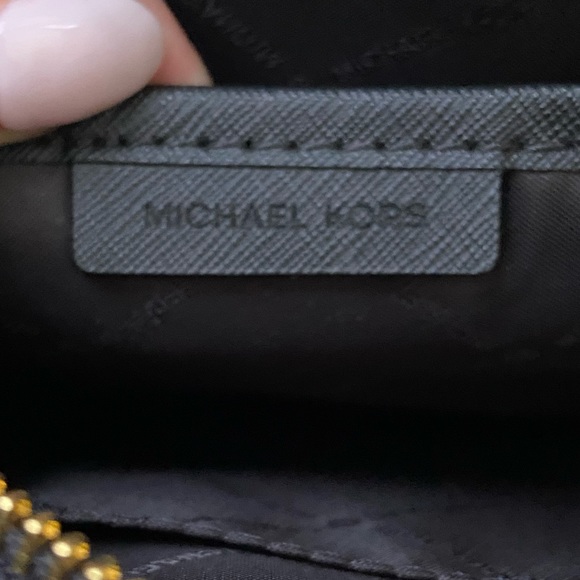 MICHAEL Michael Kors Jet Set Taxi Crossbody Bag - Picture 13 of 13